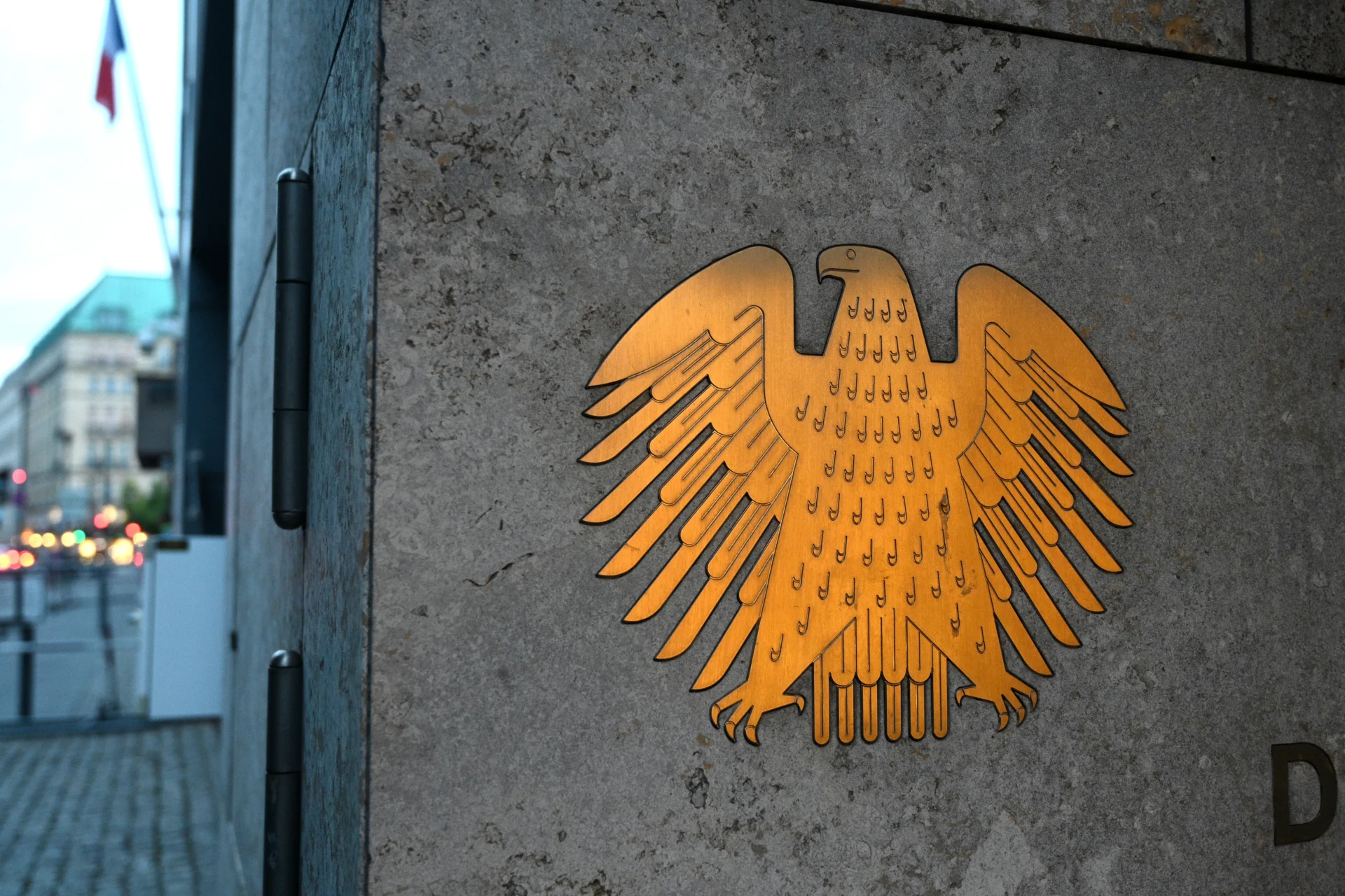 bundestag ubw lizenz shutterstock 2501938555