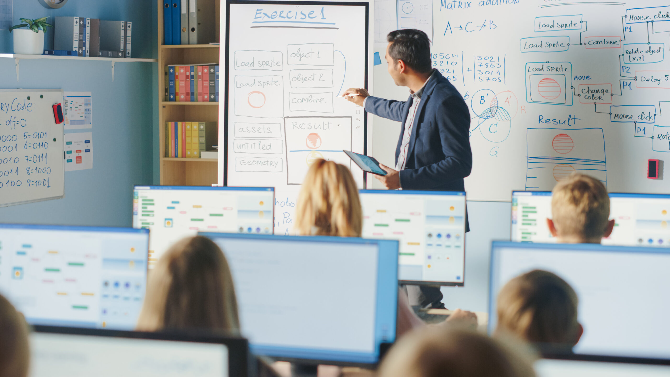 Digitale-Schule-UBW-Lizenz-shutterstock_1787104304
