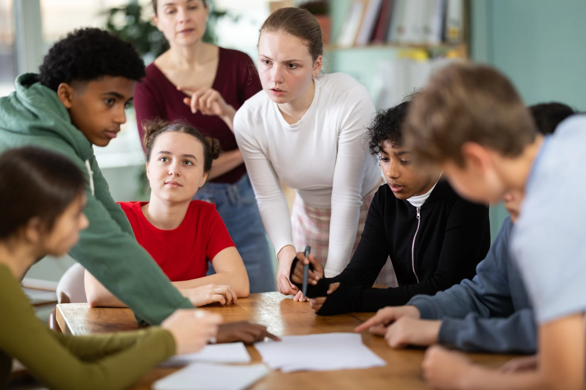kinder schule ubw lizenz shutterstock 2763289421