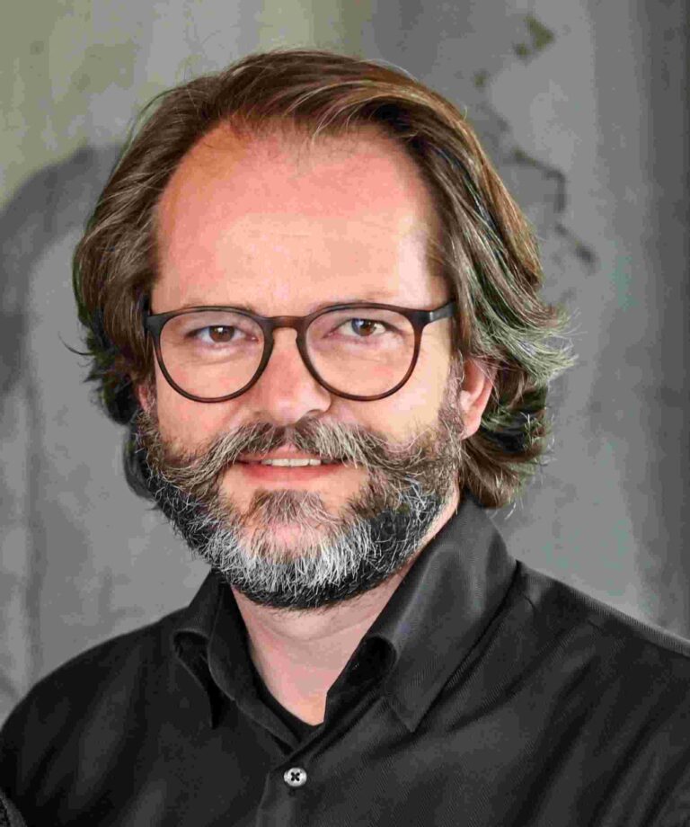 manfred roth gesamtvorstand (bis zur eintragungsänderung beim registergericht)